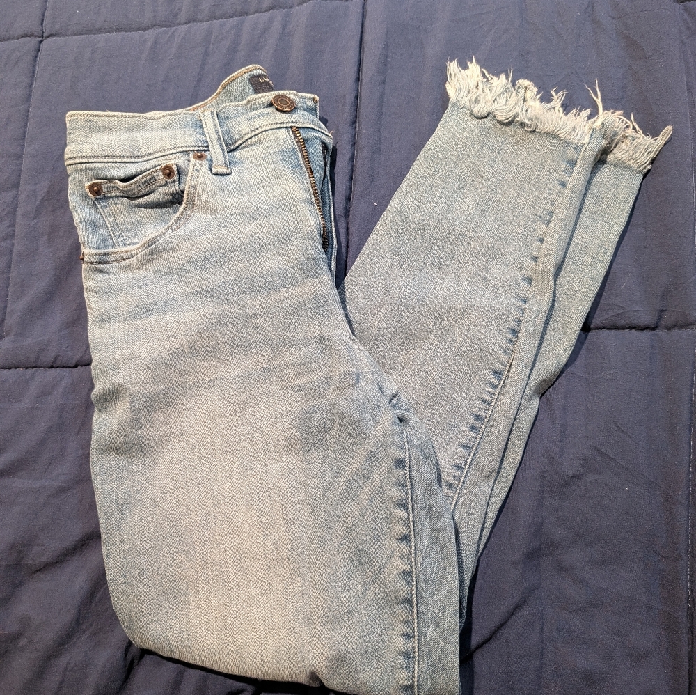 Lucky Brand Distressed Women's Jeans - Size 6‎